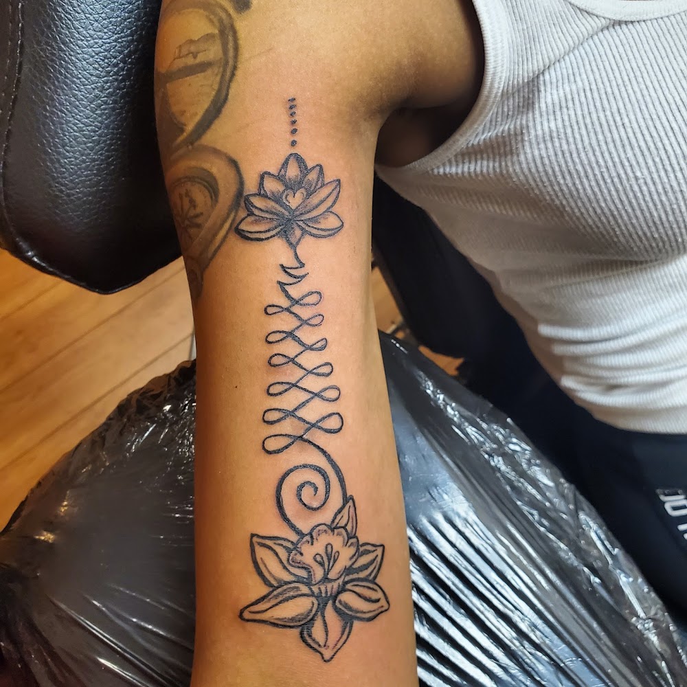 Gifted Styles (tattoo & piercing)